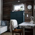 Yoe Ylisillae Kaupungin Kainalossa Apartament
